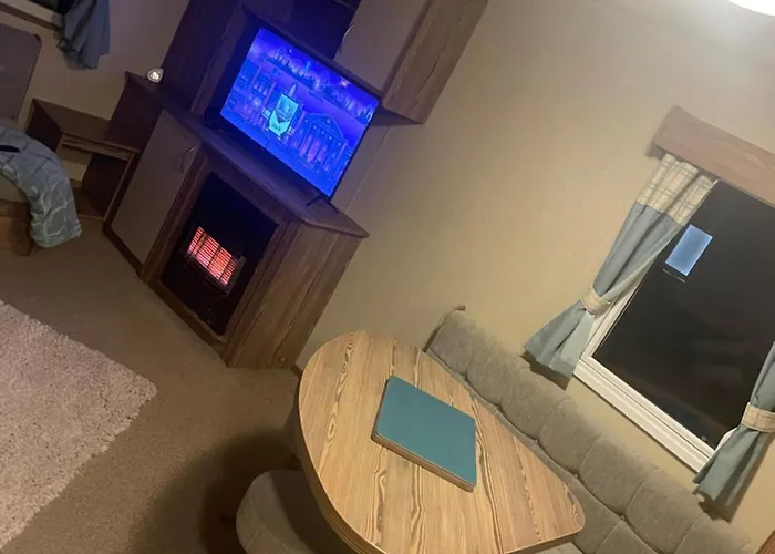 25 Cherry Tree * Gristhorpe