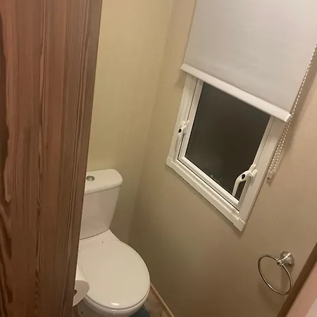 25 Cherry Tree Gristhorpe