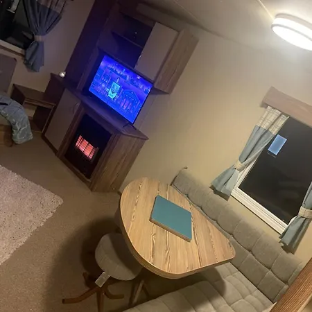 25 Cherry Tree * Gristhorpe